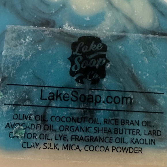 🫧 Four Bars of Handmade Soap - Picture 8 of 10